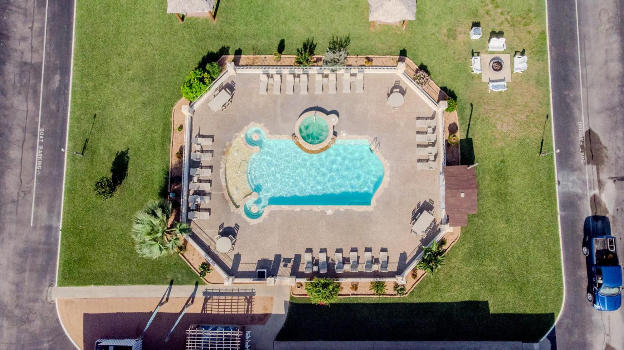 Shark Reef Resort Motel & Cottages พอร์ท อารานซัส ภายนอก รูปภาพ