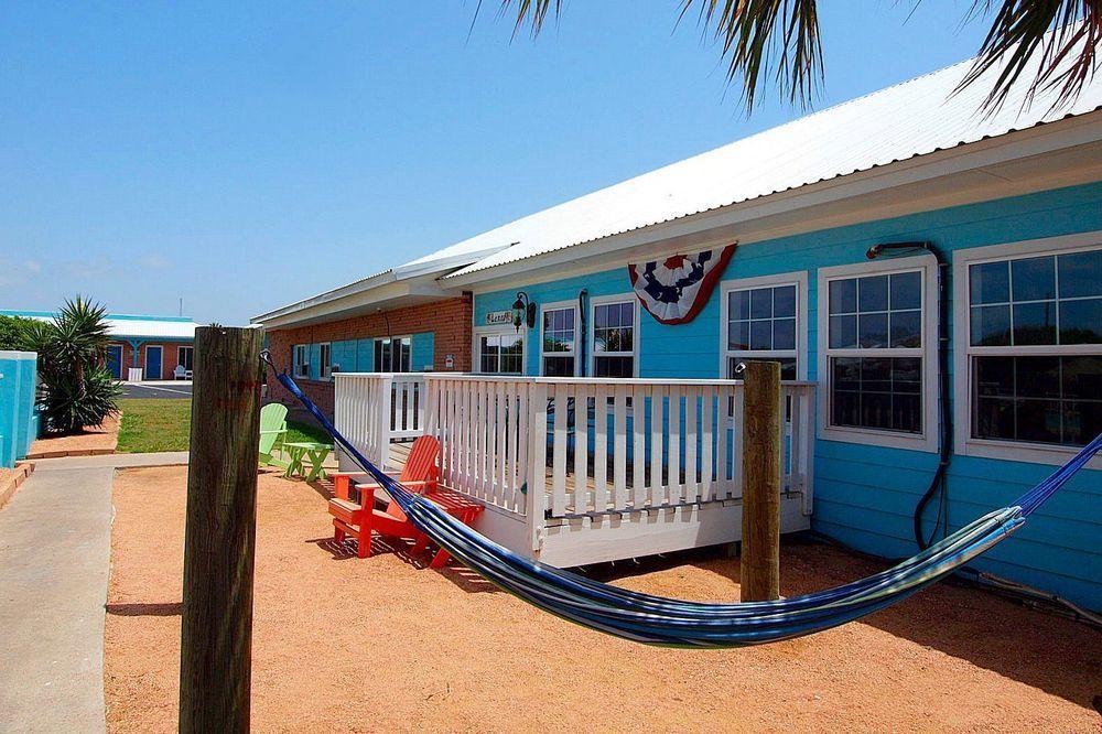 Shark Reef Resort Motel & Cottages พอร์ท อารานซัส ภายนอก รูปภาพ